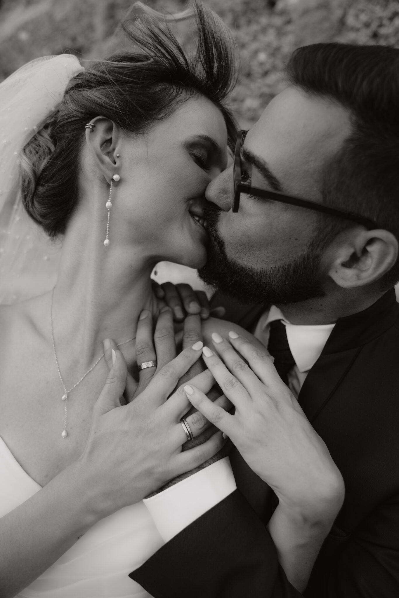 Kuss Shooting Braut und Bräutigam Hochzeit mit Hochzeitsplanerin Melanie