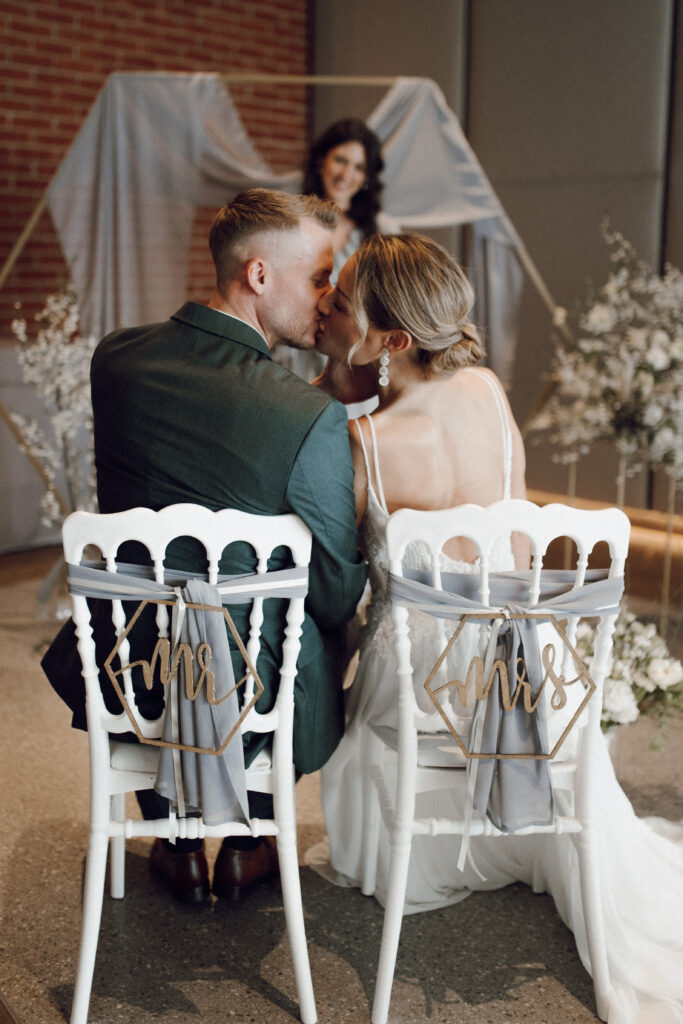 Kuss bei der Trauung, Hochzeit Österreich
